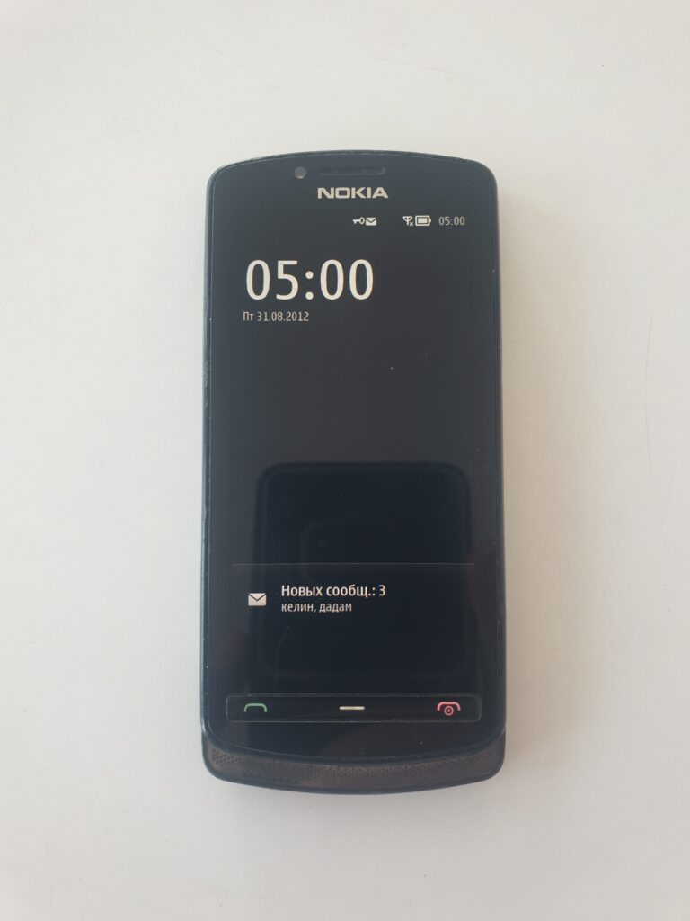 Нокиа 700 Б/у